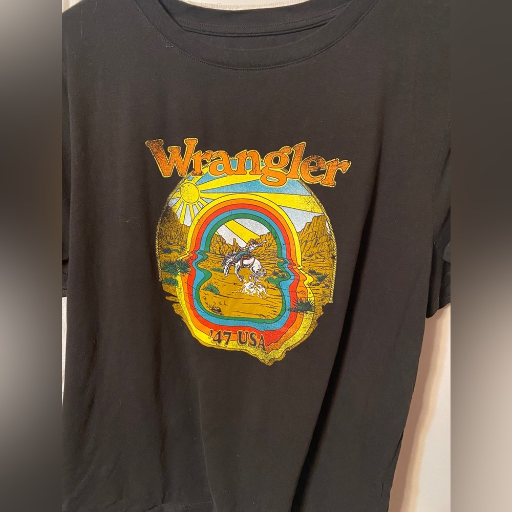 Women’s wrangler t-shirt